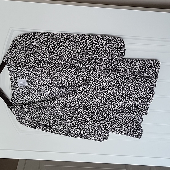 GAP Maternity Wrap Shirt - Picture 4 of 6